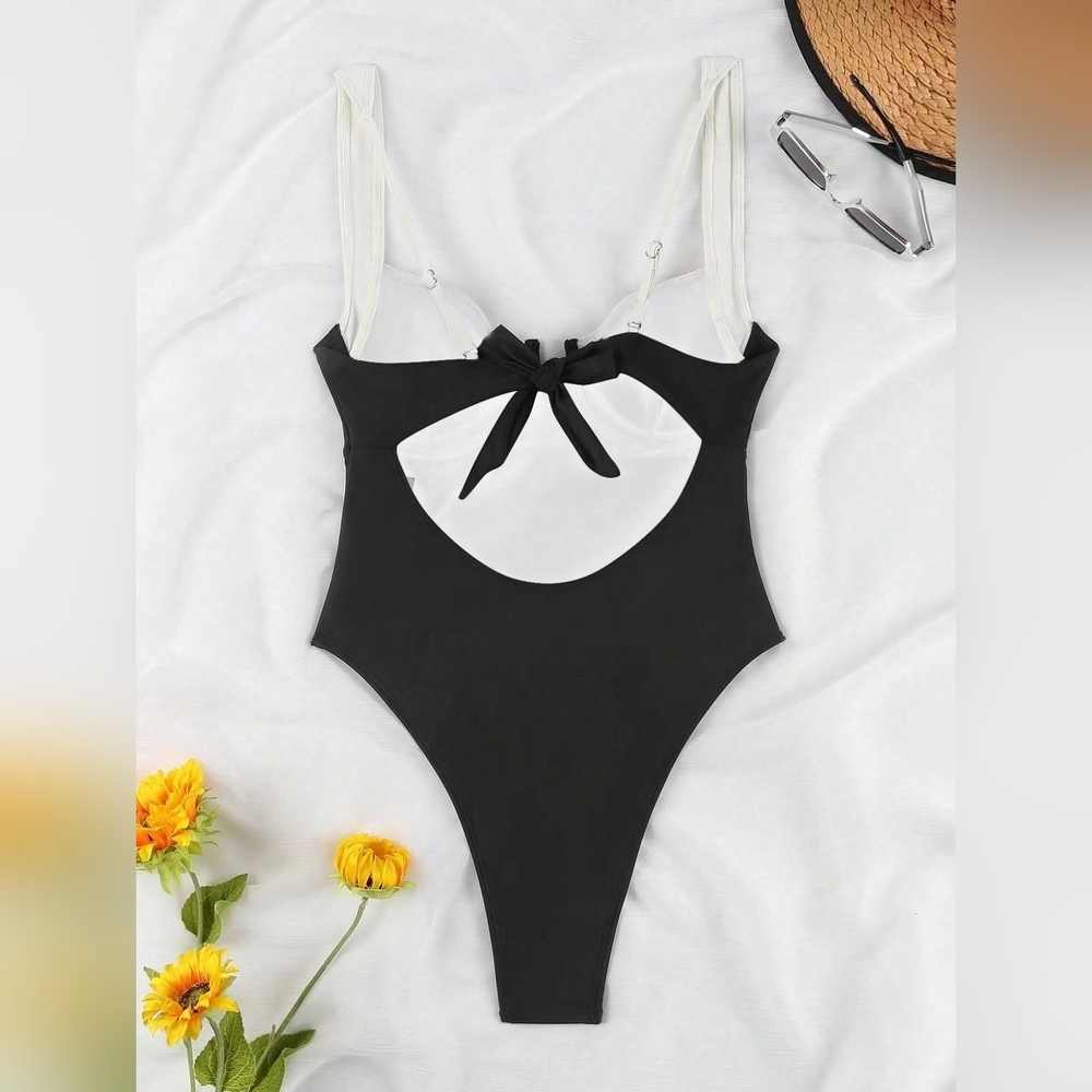 European And American Sexy V-neck Black And White Splice One-piece Swimsuit - Picture 4 of 5